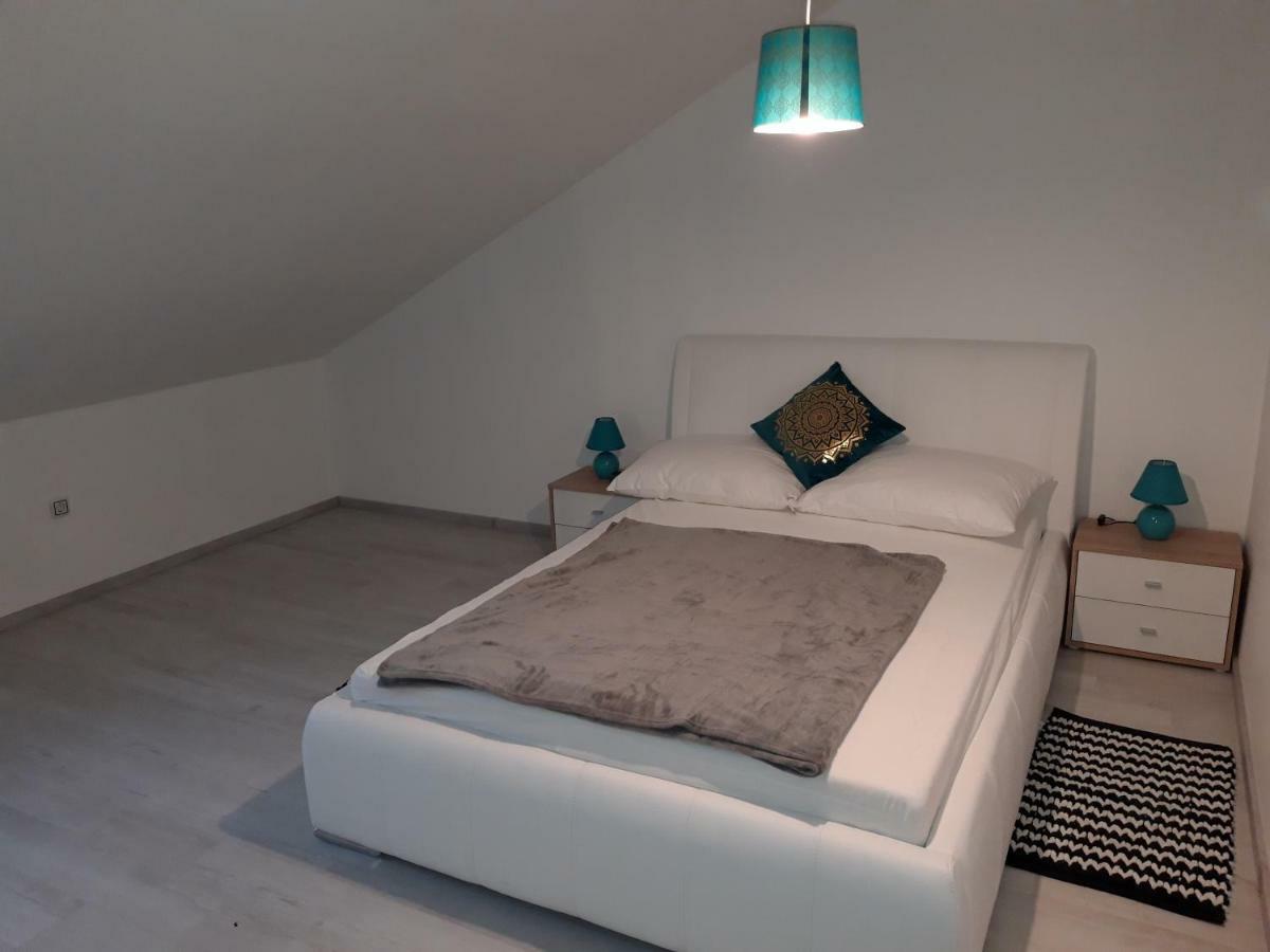 Apartman Mohenski ซาเกร็บ ภายนอก รูปภาพ